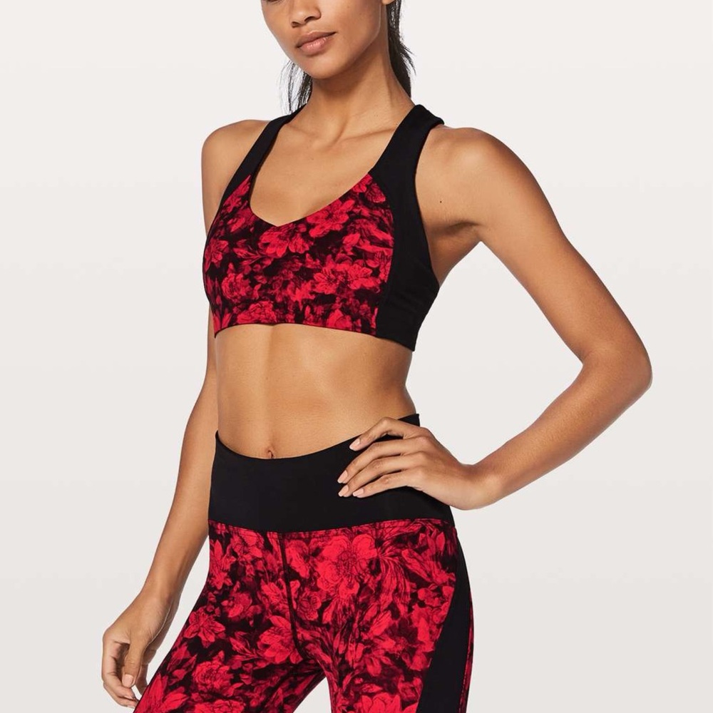Lululemon Sweat Times Bra Sz 6 In CarmineTrue Red Black / Black